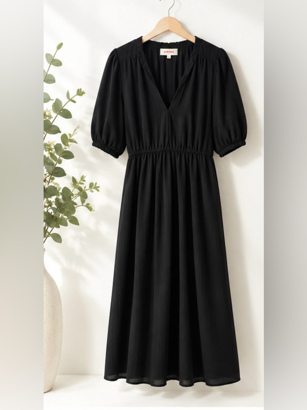 XiRENA Black Puff-Sleeve V-Neck Midi Dress